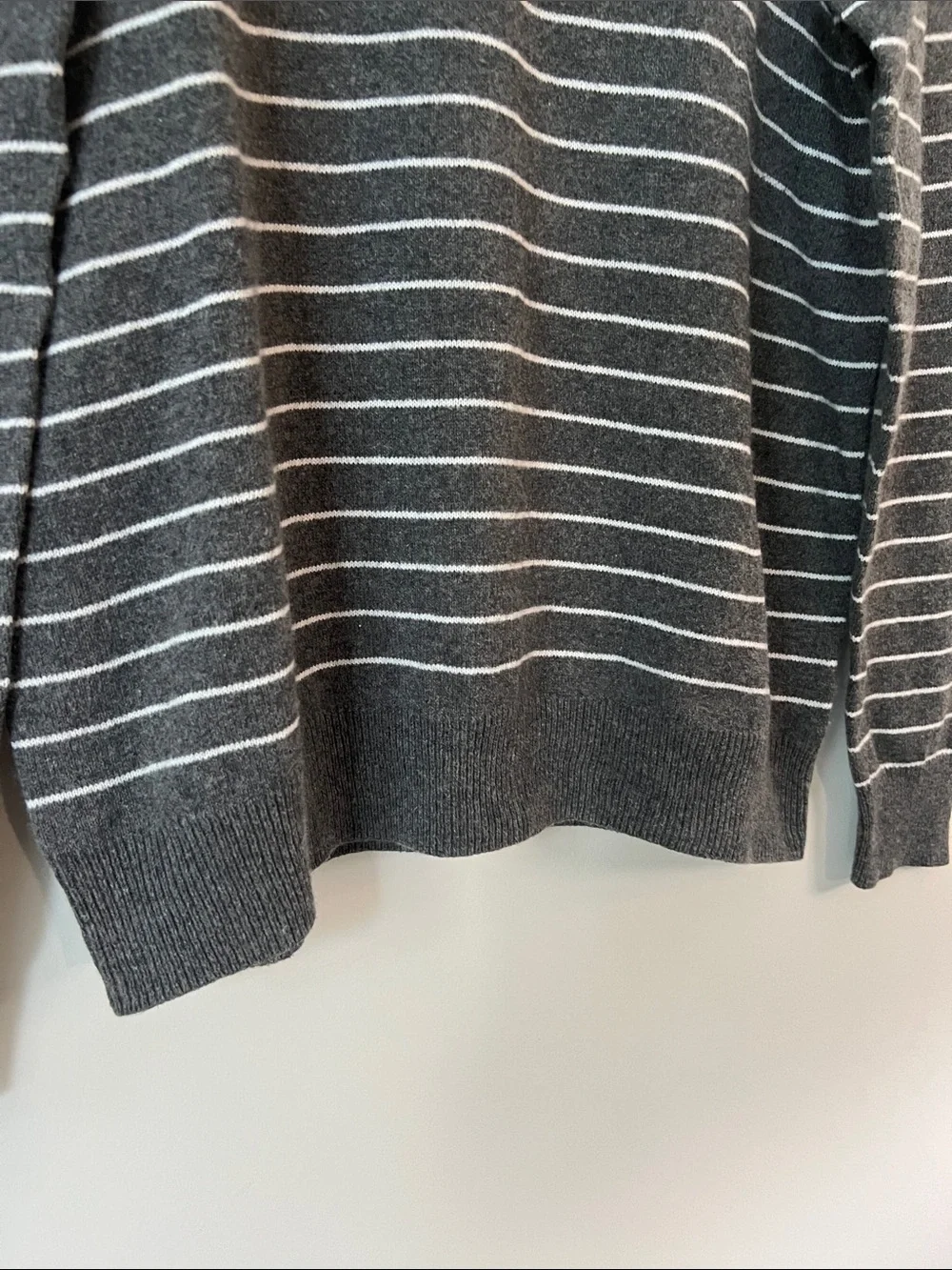 J. Crew Men’s Cotton/Cashmere Sweater. Medium, Like New. Gray w/ white pinstripe